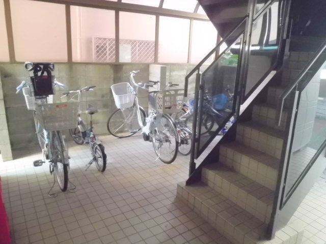 コトーハイムのその他共用部分|屋根付き自転車置場