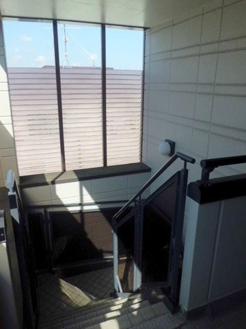 コトーハイムのその他共用部分|共用階段は屋内ですので雨でも濡れません