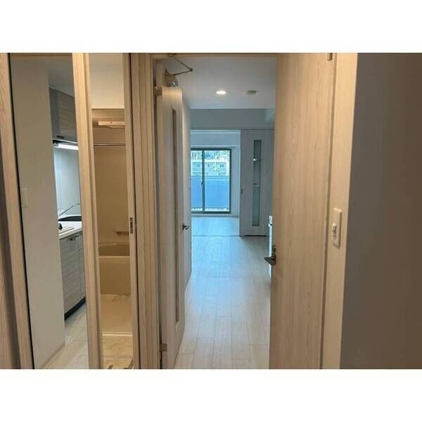 エスリードレジデンス江坂垂水町の玄関