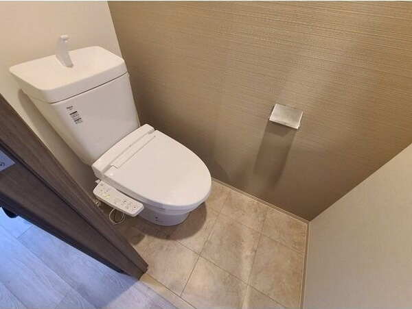 エスリードレジデンス江坂垂水町のトイレ