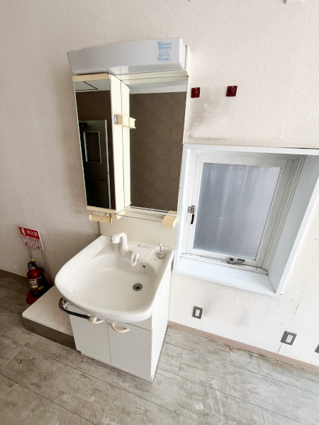 コスモ第11ビル　北の内装