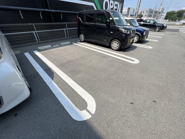 ブルームの駐車場