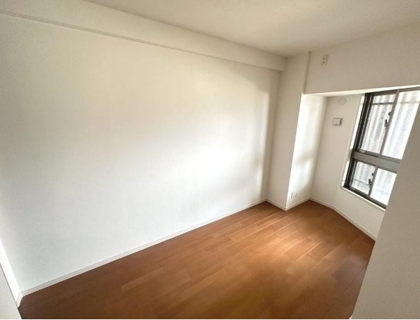 メロディーハイム住道ガーディアの洋室|洋室5.0帖　北向き
■物件内覧・資金計画相談・住宅ローン相談、リフォーム相談、お問合せ受付中■
※当日・翌日のご内覧、ご相談はお電話でのお問合せがスムーズです！