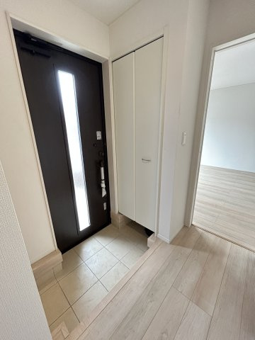 あきる野市野辺　新築戸建　2号棟！の玄関