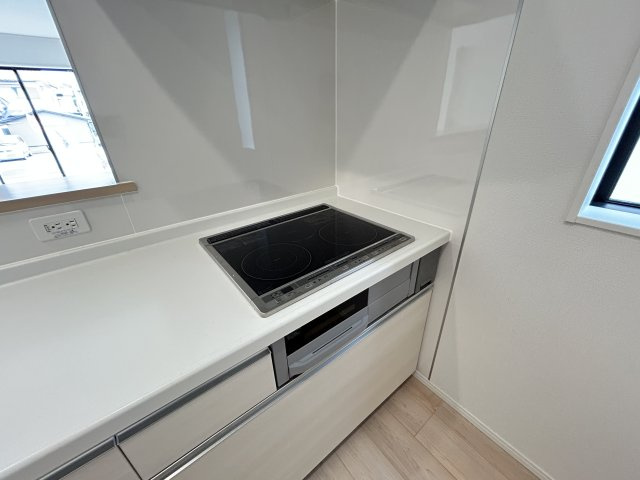 あきる野市野辺　新築戸建　2号棟！のキッチン