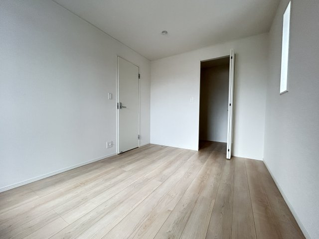 あきる野市野辺　新築戸建　2号棟！の洋室