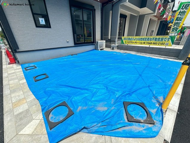 見沼区大和田町2丁目　新築戸建　ブルーミングガーデン01の駐車場