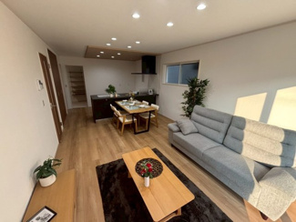 【居間・リビング】 | 川越市稲荷町　新築分譲　「上福岡駅」徒歩17分　敷地28坪　【高階南小学区】