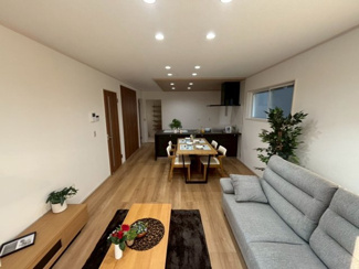 【居間・リビング】 | 川越市稲荷町　新築分譲　「上福岡駅」徒歩17分　敷地28坪　【高階南小学区】