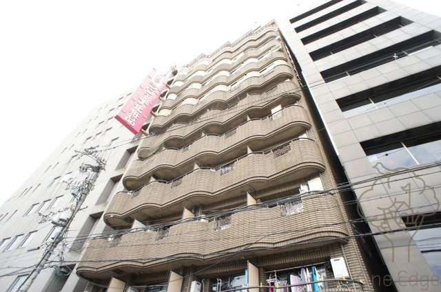 ルネッサンス新梅田ビルの外観