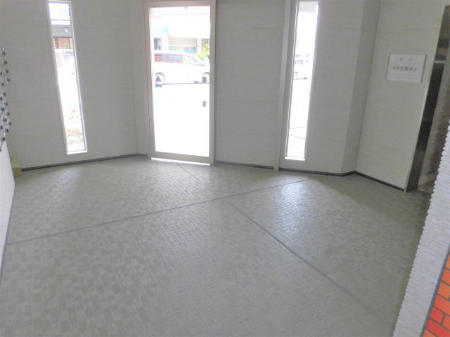 中央タワーズRiho大垣のエントランス