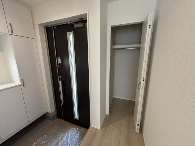 明石市東朝霧丘新築戸建の玄関