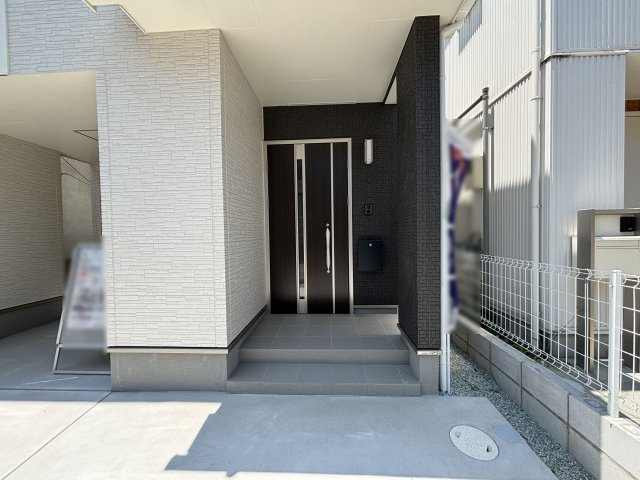 明石市東朝霧丘新築戸建の玄関