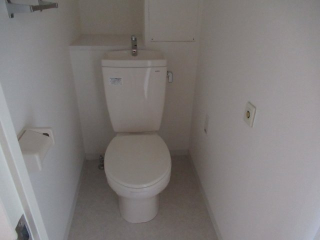 ハーバーランド神戸駅前３ＤＫのトイレ|コンパクトで使いやすいトイレです