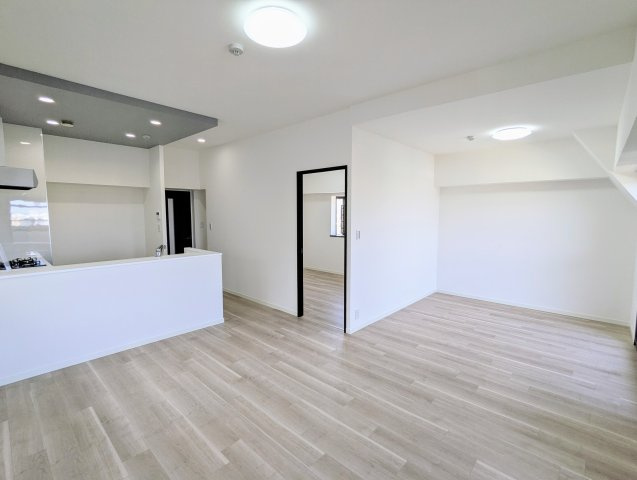 エスポア一社二の居間・リビング