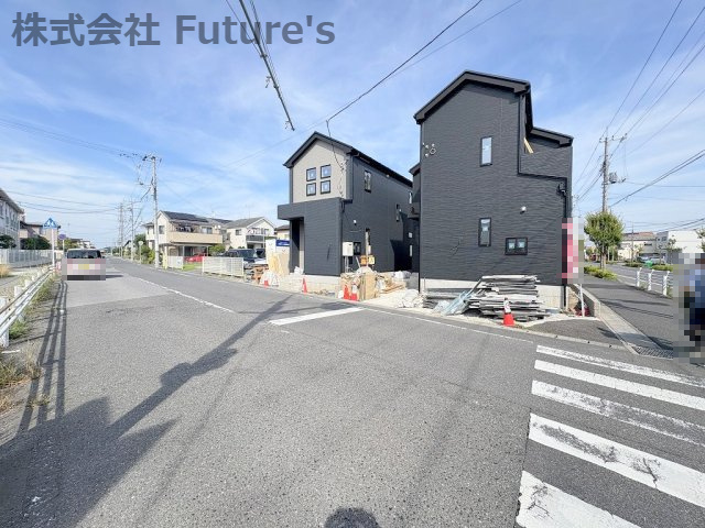 流山市鰭ヶ崎　新築戸建　全2棟　2号棟の前面道路含む現地写真|前面道路含む現地写真です。