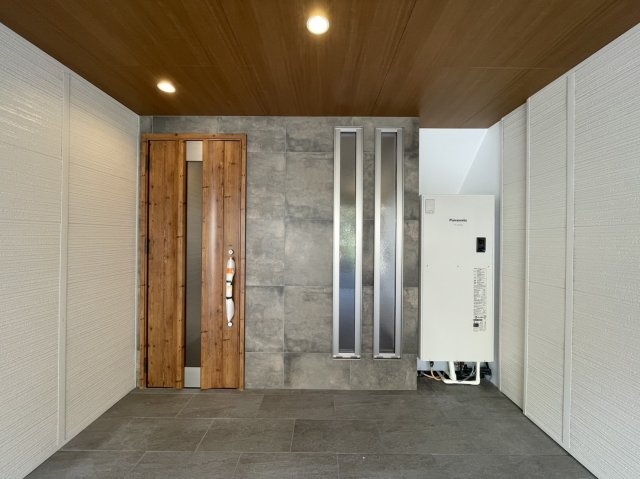 【エントランス】 | 【弊社売主物件】出口3丁目リノベ戸建 | エイブルでお取扱い可能な銀行は、10銀行以上。住宅ローンのご相談は、ぜひ当社にお任せ下さいませ。お客様のライフプランに沿って、ご提案をさせて頂きます。