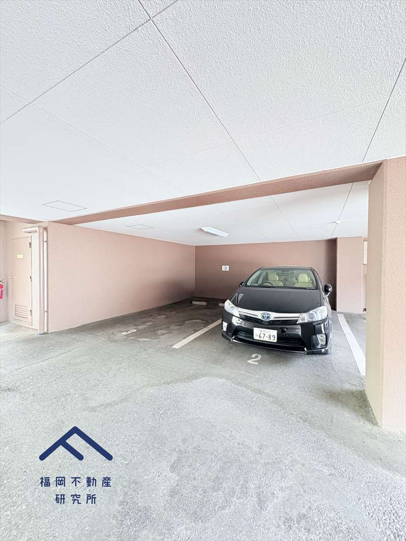 ライオンズマンション大橋の駐車場