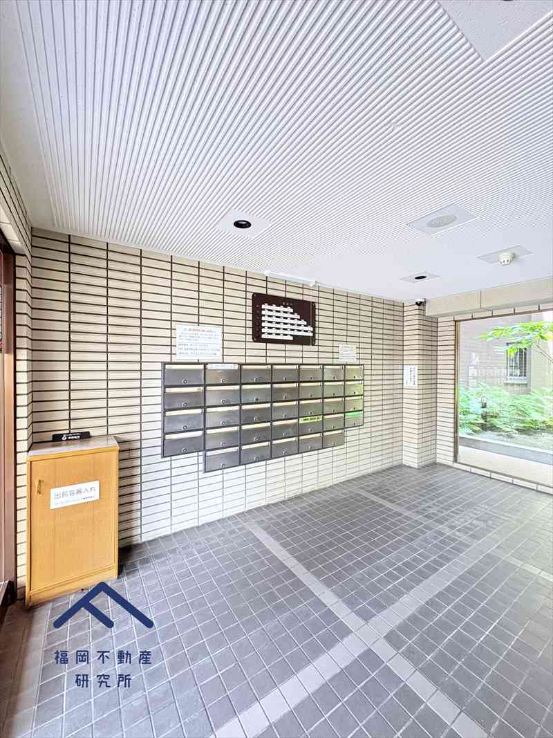 ライオンズマンション大橋のエントランス