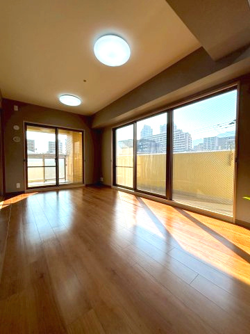 クレアーレ六甲道の居間・リビング