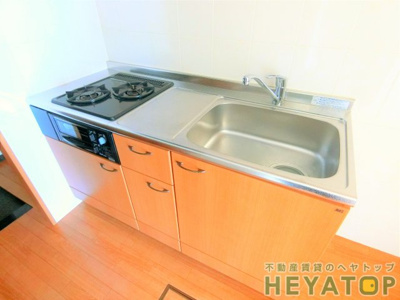 【キッチン】 | フェリーチェ | ２口ガスシステムキッチン（同仕様写真）