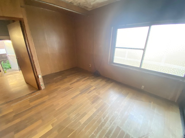 都城市広原町の中古一戸建の洋室