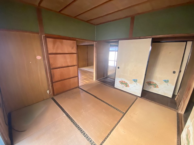 都城市広原町の中古一戸建の和室