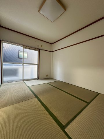 MJハイツ東別府の洋室