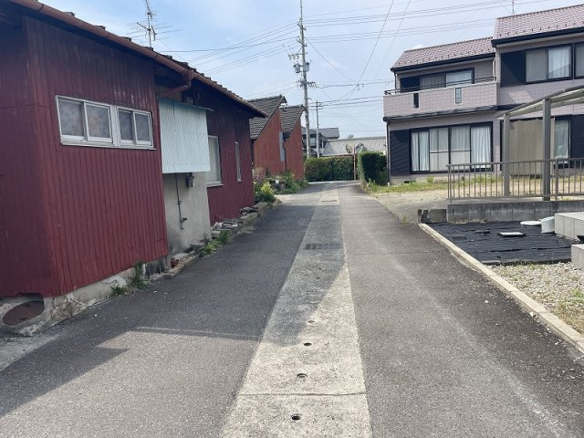 岐阜県各務原市川島小網町の前面道路含む現地写真