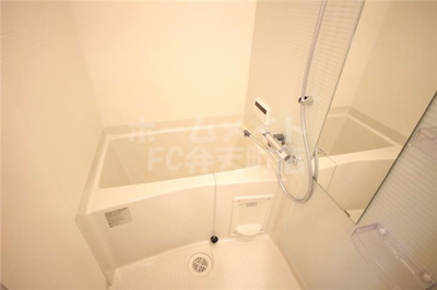 【浴室】 | Metrosa弁天町 | きれいなお風呂です