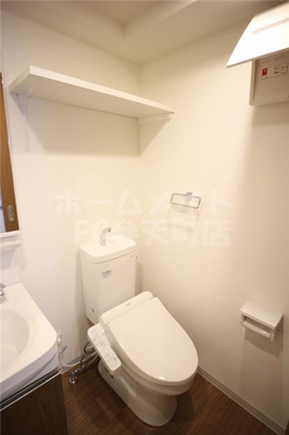 【トイレ】 | Metrosa弁天町 | 清潔感のあるトイレです