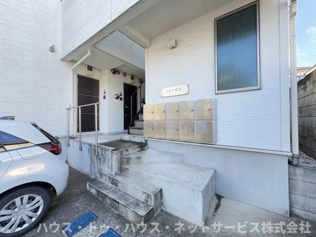 ヒルズ稔台 のエントランス