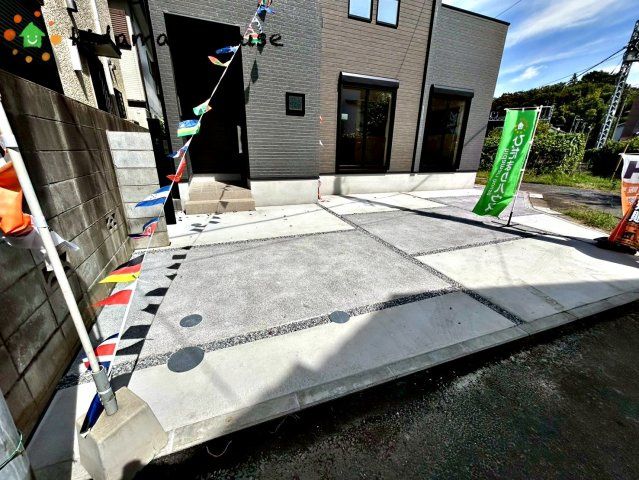 見沼区蓮沼　新築戸建　ミラスモシリーズ01の駐車場