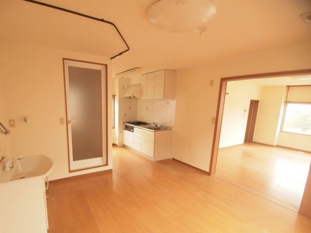 北双葉町　売ビルの居間・リビング