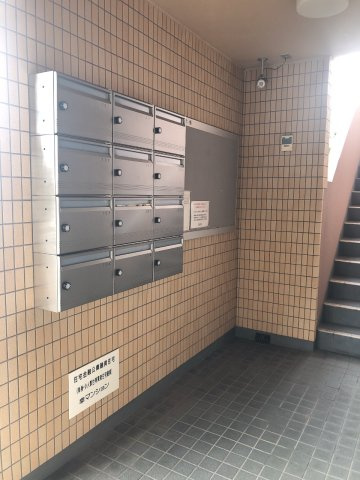 幸マンションのエントランス