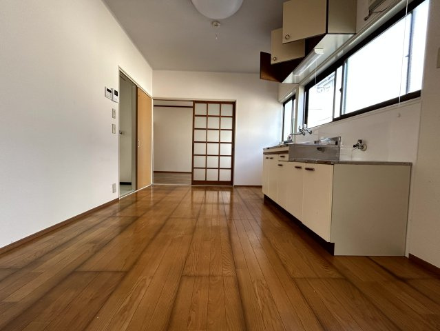 光多アパートの居間・リビング