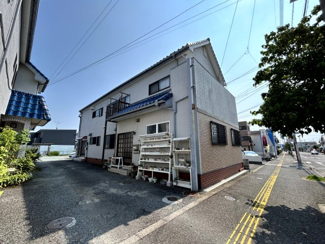 光多アパートの駐車場