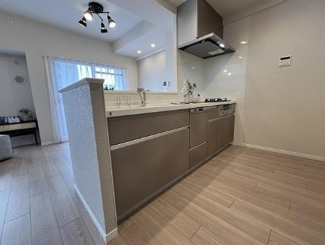 ローレルコート六甲篠原のキッチン|対面式システムキッチンです