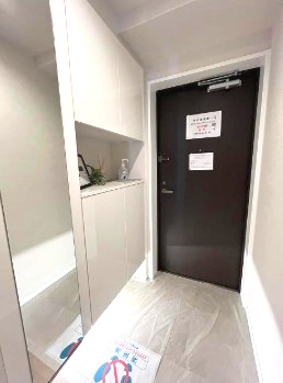 ローレルコート六甲篠原の玄関