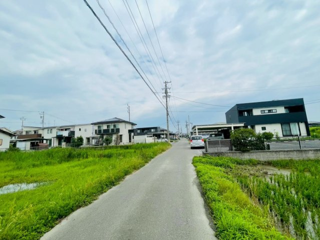 売土地　羽島市正木町曲利　160.62坪の前面道路含む現地写真