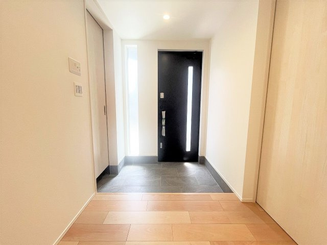 【玄関】 | 【仲介手数料３２０万円が無料！】■プレミアム仕様■角地