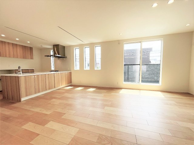 【仲介手数料３２０万円が無料！】■プレミアム仕様■角地の画像