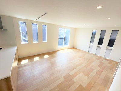 【居間・リビング】 | 【仲介手数料３２０万円が無料！】■プレミアム仕様■角地