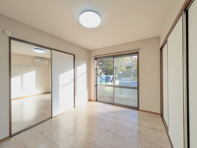 バリュージュAの居間・リビング