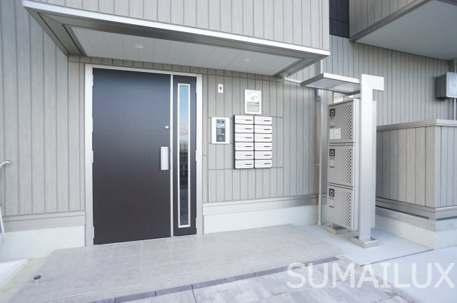 アクアフェリーチェA棟のエントランス