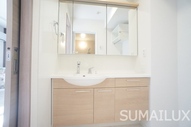 アクアフェリーチェA棟の独立洗面台