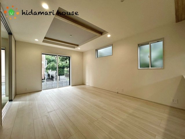 見沼区大谷7期　新築戸建　ブルーミングガーデン01の居間・リビング