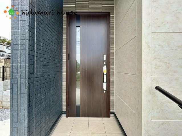 見沼区大谷7期　新築戸建　ブルーミングガーデン01の玄関