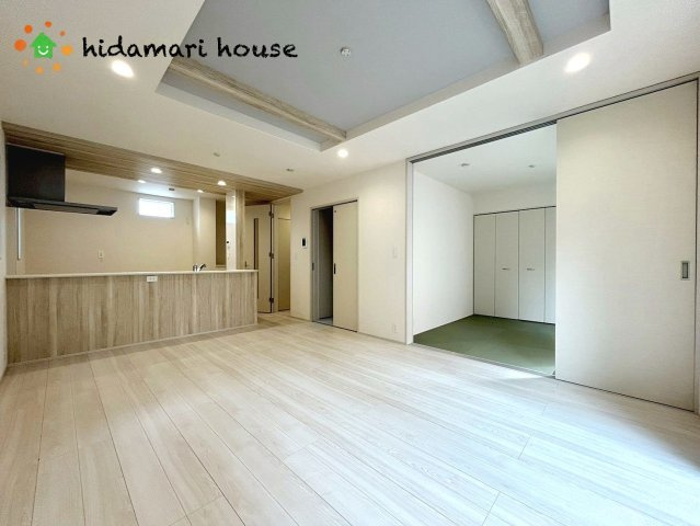 見沼区大谷7期　新築戸建　ブルーミングガーデン01の居間・リビング