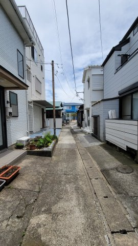 腰越２丁目１３－１５戸建の周辺
